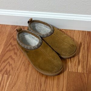 UGG Kids Tan Suede Slippers